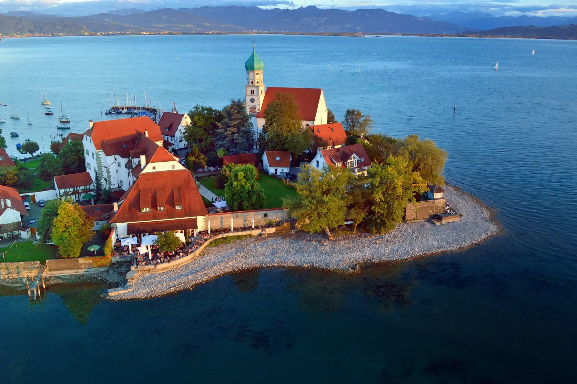 Luftaufnahme von Wasserburg am Bodensee